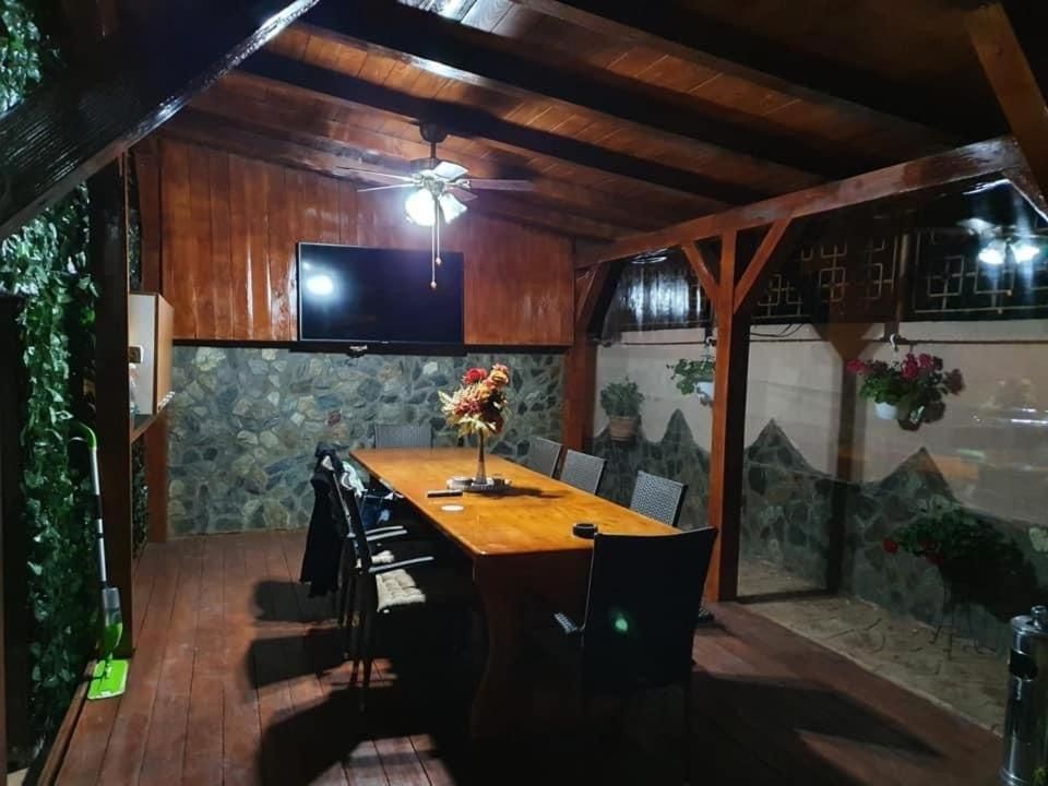 Гостевой дом Casa Cattleya Тыргу-Жиу-29